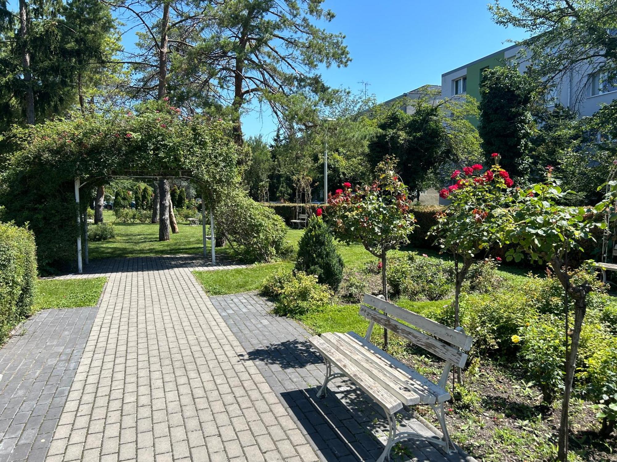 Apartman Rose Дунайська Стреда Екстер'єр фото